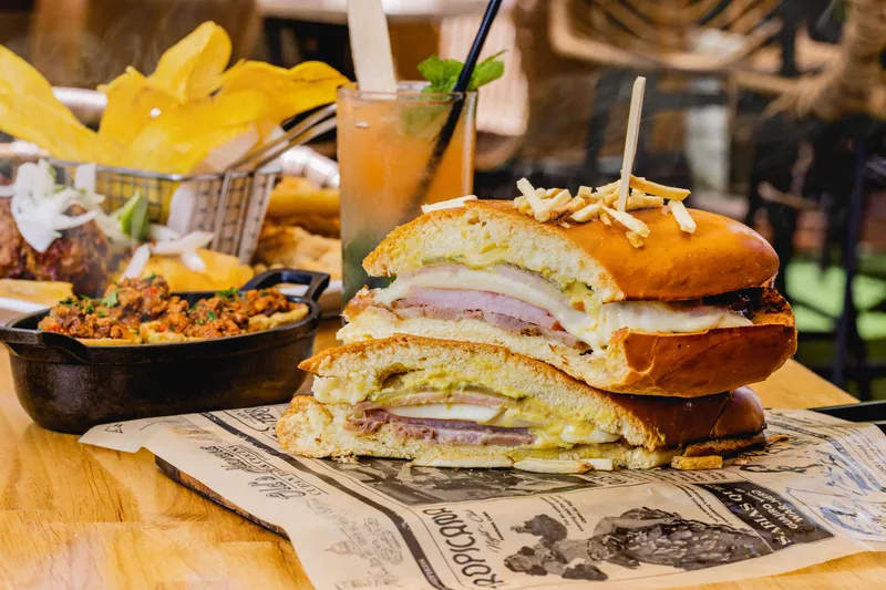 Old's Havana Cuban Bar